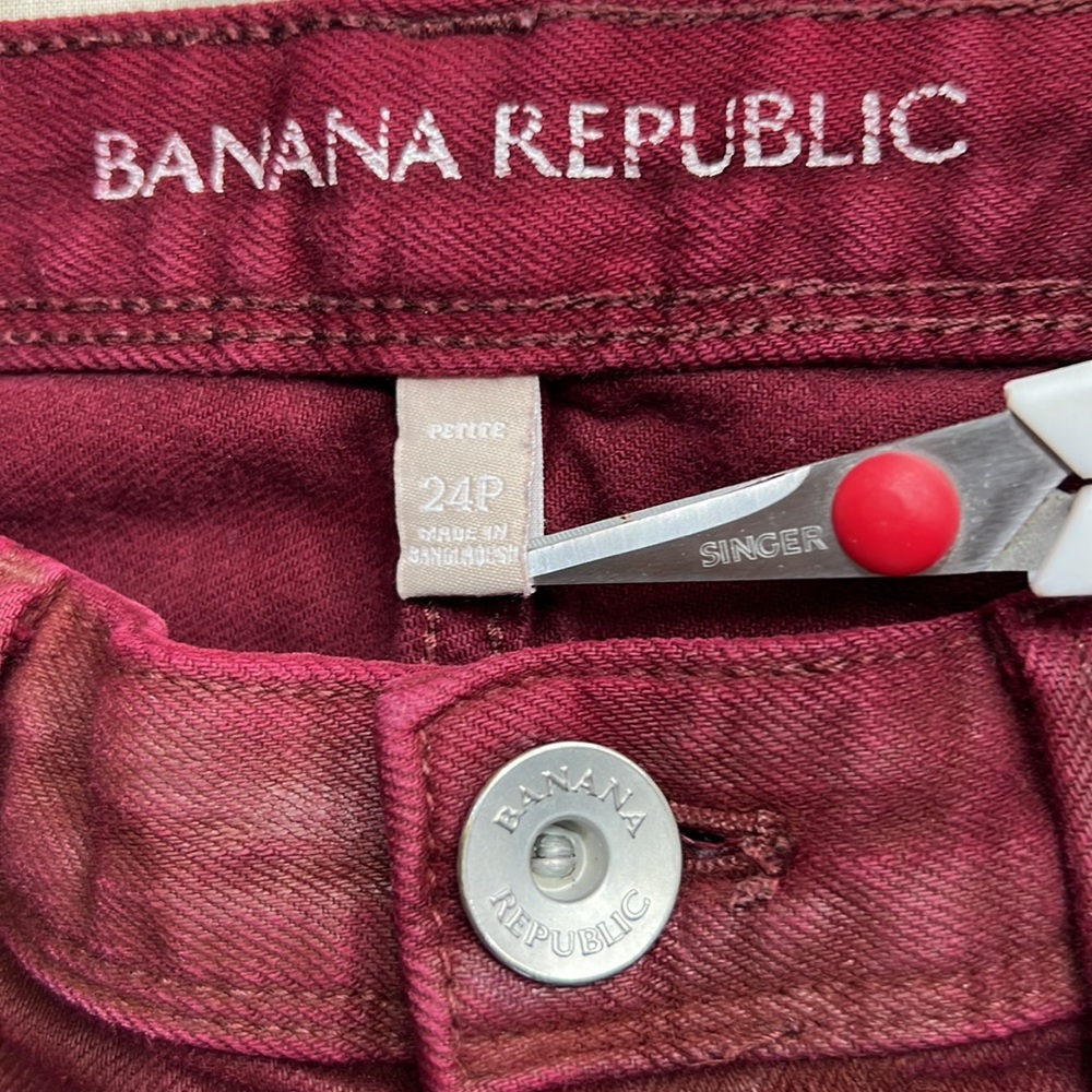Banana Republic Petite Skinny Jeans Red Holiday Color 99% Cotton Vintage Wash - Picture 9 of 11